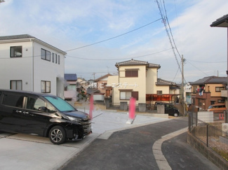 【前面道路含む現地写真】