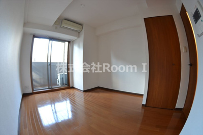 【居間・リビング】 | ラナップスクエア大阪城西 | ゆったりとしたリビングです