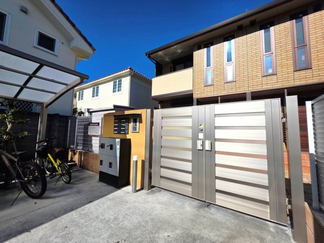 【エントランス】