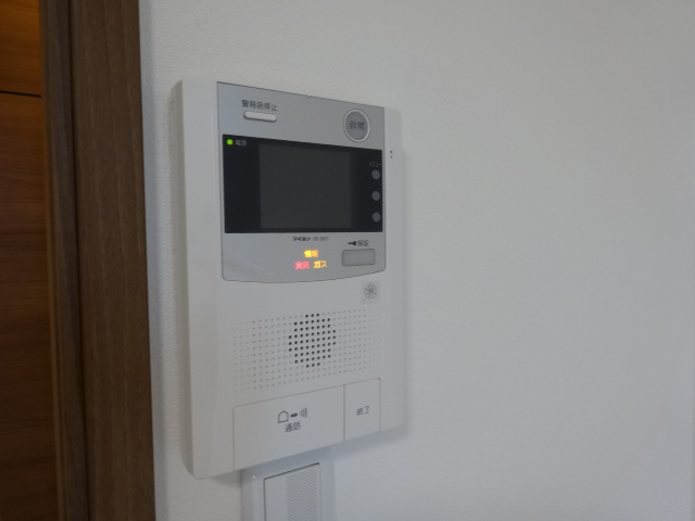 ＧＫレジデンス向月町のセキュリティ|オートロック対応のTVモニターホンです
参考、同建物・同間取りの号室