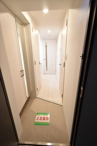 エスリード難波ザ・メゾンの玄関