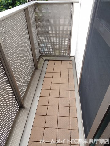 フィカーサ佐土原Bのバルコニー