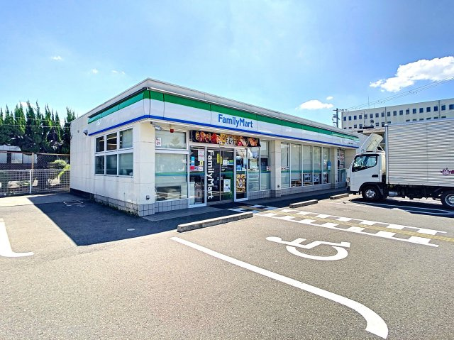 クリエオーレ萱島東の周辺|近くのコンビニエンスストア