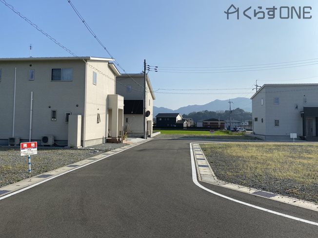 【前面道路含む現地写真】 | たつの市新宮町新宮／13区画