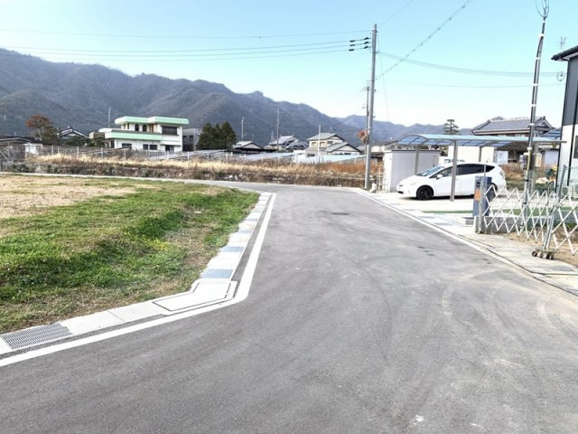 【前面道路含む現地写真】 | たつの市新宮町中野庄／21区画