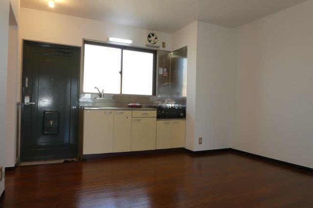 えきまえマンションの内装|DK