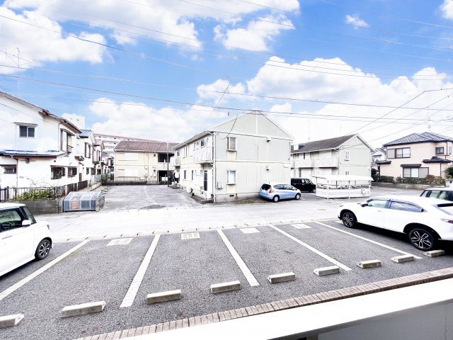 サンモールの駐車場