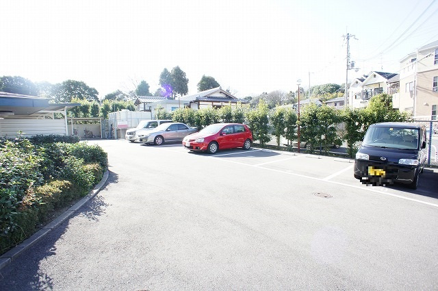 ベルエトワールの駐車場