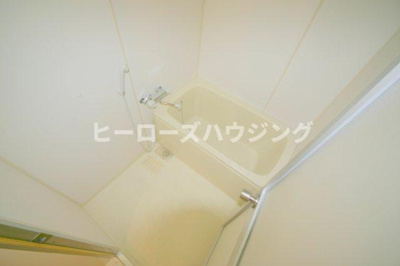 【浴室】 | ルミエール西緑丘 | ※同タイプの写真となり、実際のお部屋とは異なる場合があります