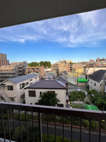 ニューパールマンションの展望|大きな建物はありません
