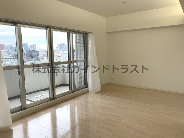 ベルフェリーク天満橋の居間・リビング|居間です