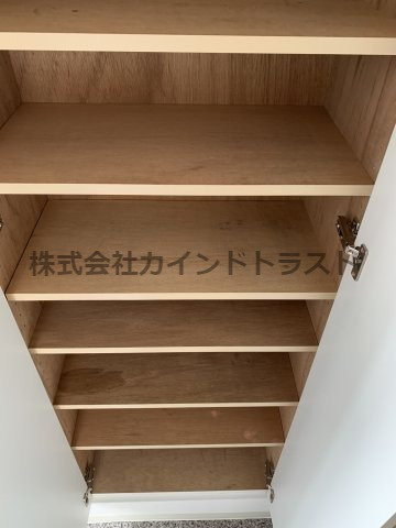 ベルフェリーク天満橋の玄関|ゆったりとした玄関です