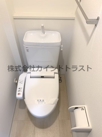 ベルフェリーク天満橋のトイレ|落ち着いたトイレです