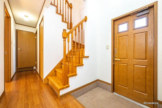 ソレアードＴの玄関