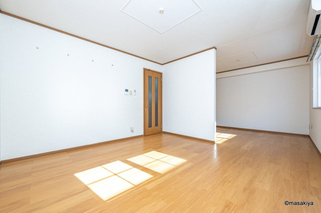 ソレアードＴの居間・リビング