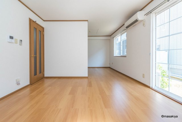 ソレアードＴの居間・リビング