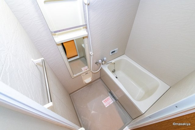 ツイン・コート　Ｂの浴室|お風呂　追い焚き付きです。