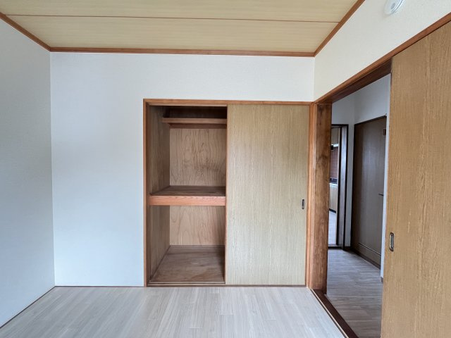 メゾンアイリスの玄関