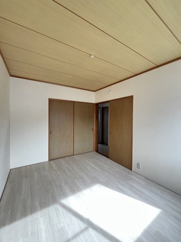 メゾンアイリスの和室