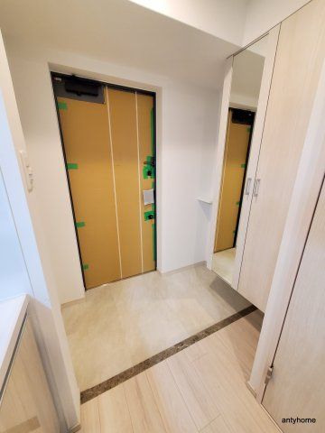 スプランディッド難波3　仲介手数料無料の玄関