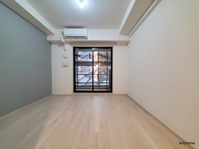 スプランディッド難波3　仲介手数料無料の居間・リビング