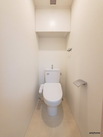 スプランディッド難波3　仲介手数料無料のトイレ