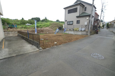 【前面道路含む現地写真】 | 海老名市国分南４丁目　売地　全１区画　【仲介手数料無料】