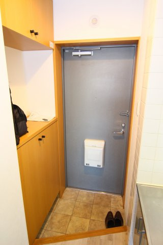 ＣＨＡＲＩＴＥ　ＨＩＹＯＳＨＩの玄関|別部屋の参考写真です。