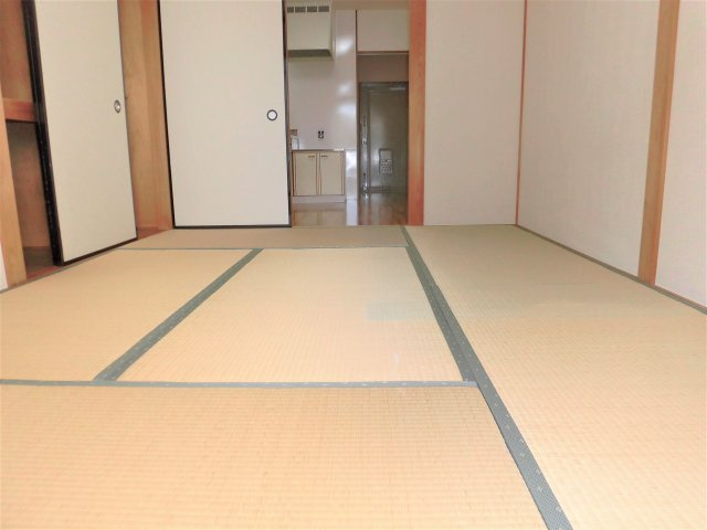 緑園第二サンコーポの和室