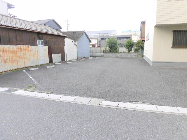 緑園第二サンコーポの駐車場