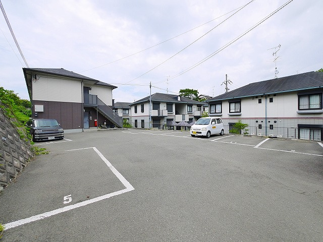 グレイス西登美ヶ丘Ｂの駐車場|駐車場です