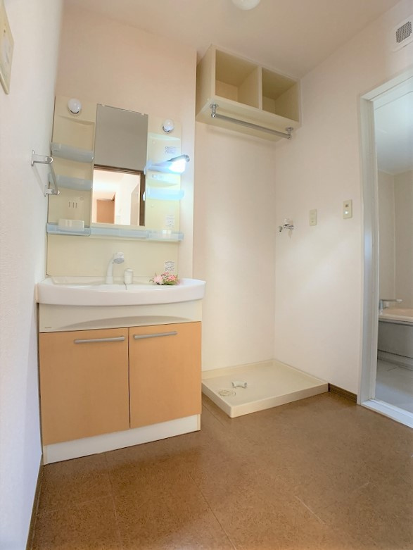 ソリアートレジデンスEの独立洗面台