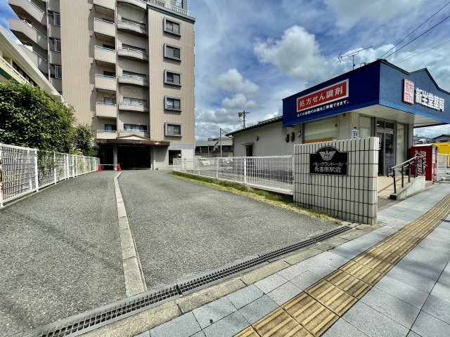 パレ・グランドール長者原駅前の外観