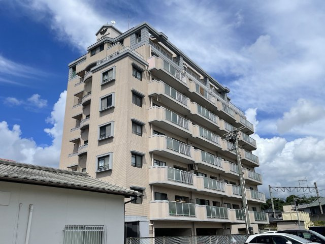 パレ・グランドール長者原駅前の外観