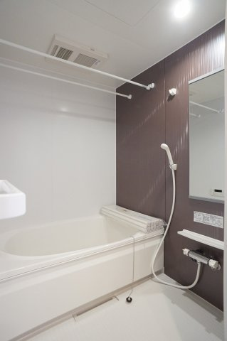 【浴室】 | Heritage | 浴室乾燥機と追い焚き機能給湯のある浴室です