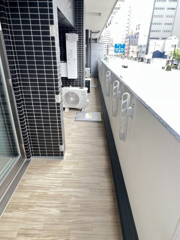 プレサンス大国町アドロッソのバルコニー