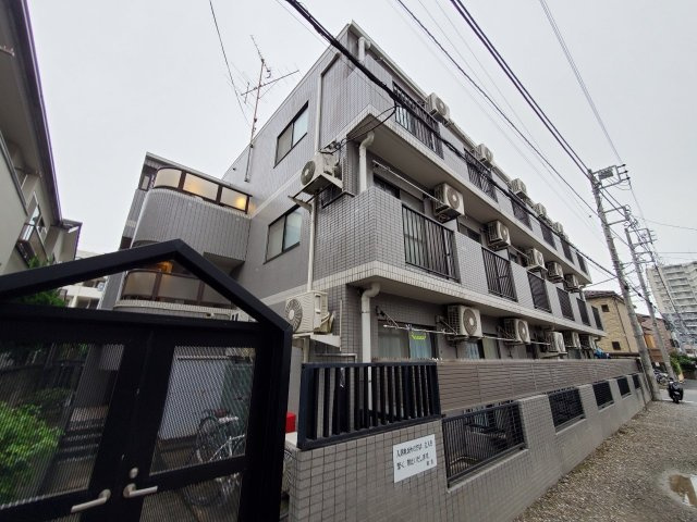 ウイング大久保の外観