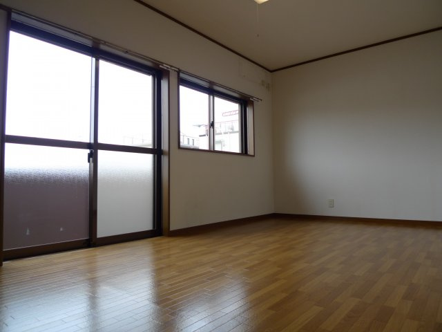 カーサフローラ津田沼の洋室