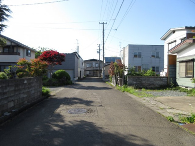 【前面道路含む現地写真】 | 大館市字谷地町後63-1　他３筆・売地