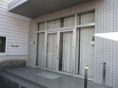 庭瀬倉庫の外観