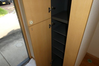 【内装】 | アモロッソトリプルＳ | シューズボックス