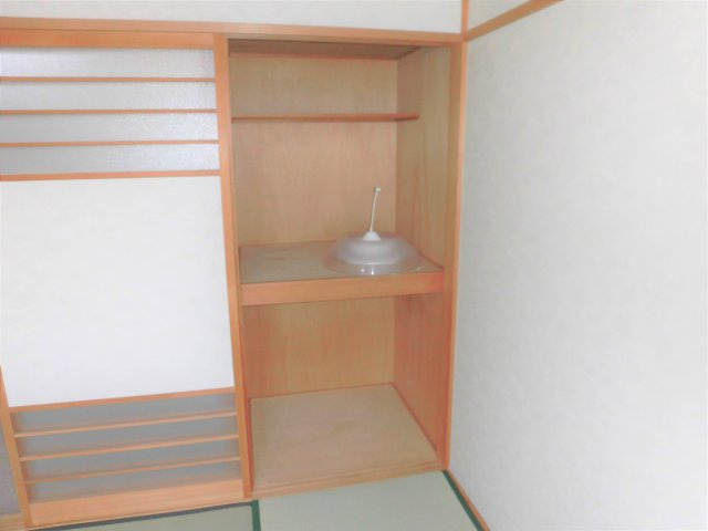 緑園第三サンコーポの収納