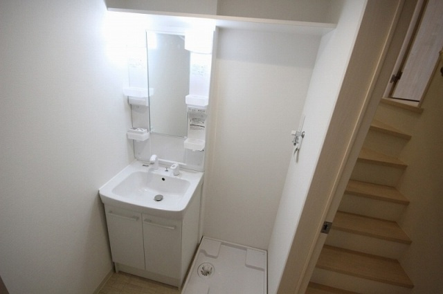 CB琴平フェリオの独立洗面台