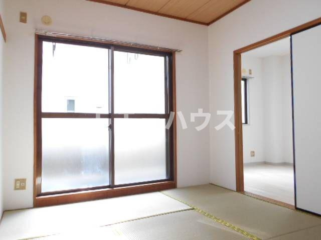 小川マンションの和室