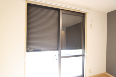 【その他】 | ルミエール旭ヶ丘Ｂ | シャッターがあります