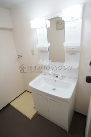 クレセントハイツ今里の洗面所