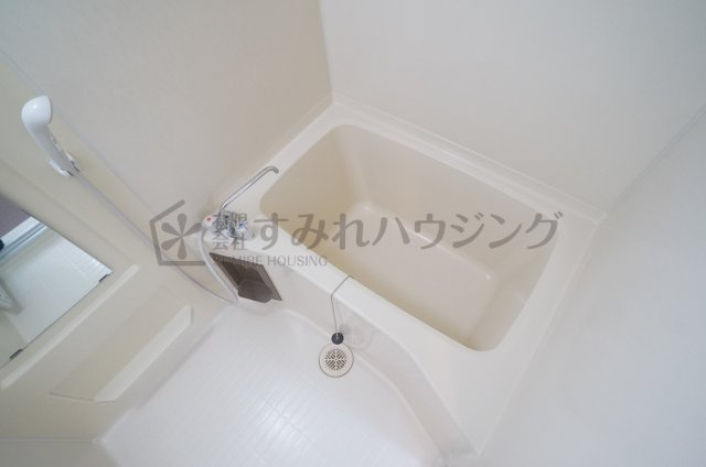 クレセントハイツ今里の浴室