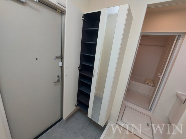 ハイ サリックスの玄関
