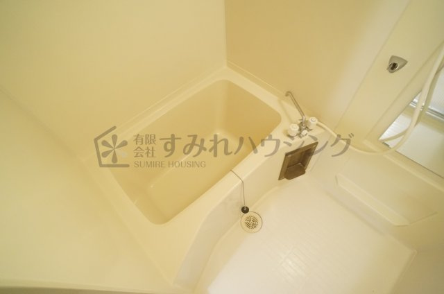 クレセントハイツ今里の浴室