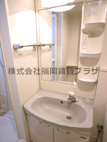 グランドサヴォイ　14階の独立洗面台|別号室のものです。現状優先になります。